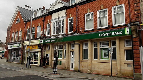 an image of Pontardawe highstreet bank